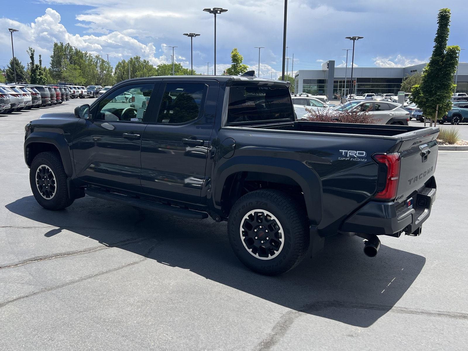 2025 Toyota Tacoma TRD Off Road - Photo 11