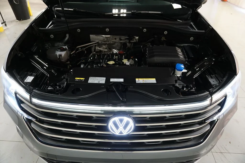 Certified Used 2024 Gray Volkswagen 2.0T SE w/Technology image 43