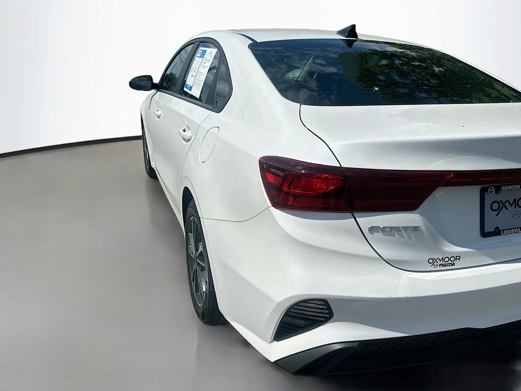 Used 2023 Snow White Pearl Kia LXS image 5
