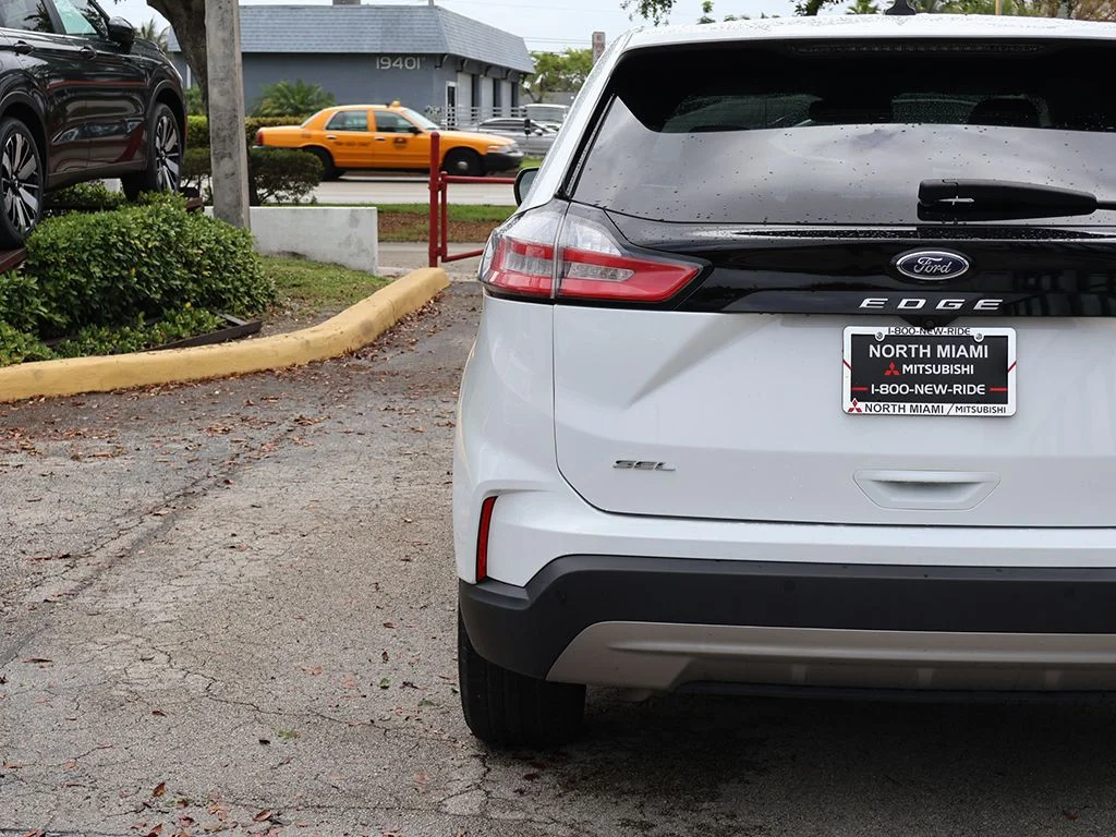 Used 2024 White Ford SEL image 15