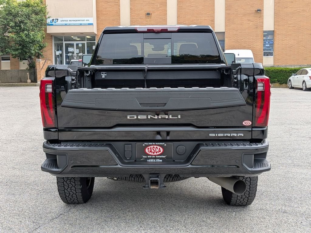 Used 2026 Black GMC Denali Ultimate image 7