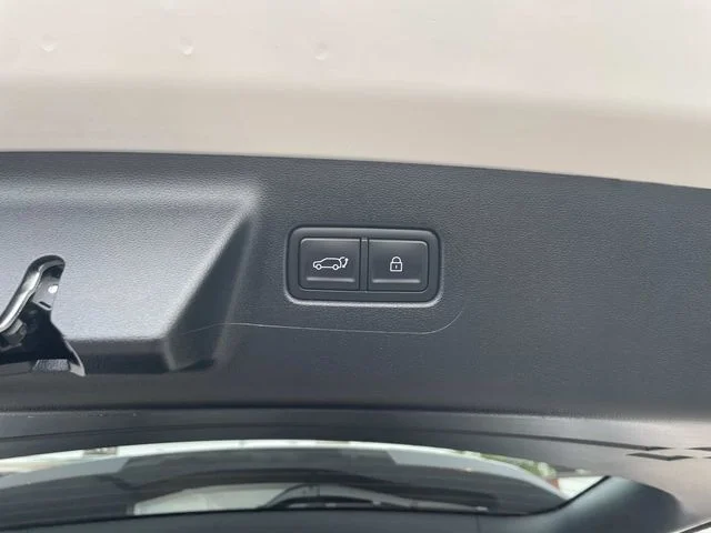 Certified Used 2026 White Hyundai SEL image 6