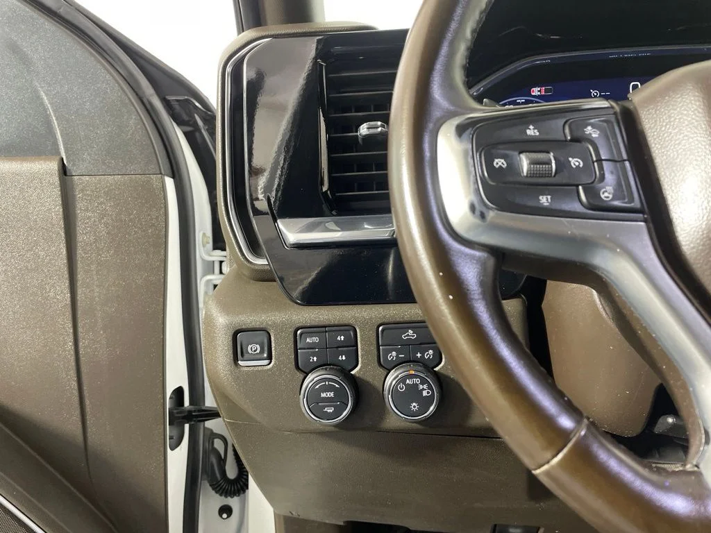 Used 2024 White Chevrolet LT image 14