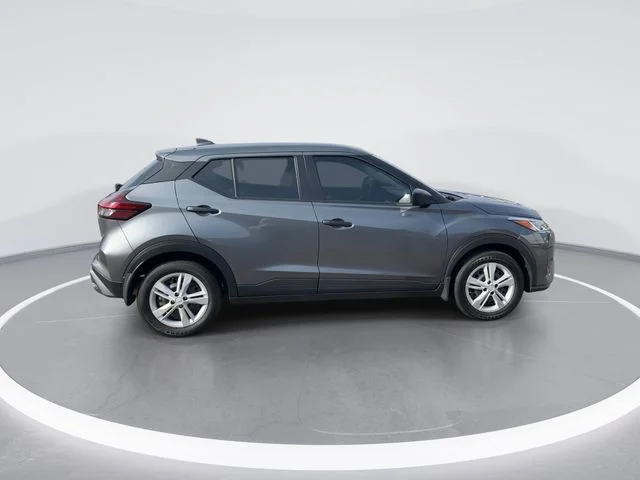 Used 2025 Gray Nissan S image 8