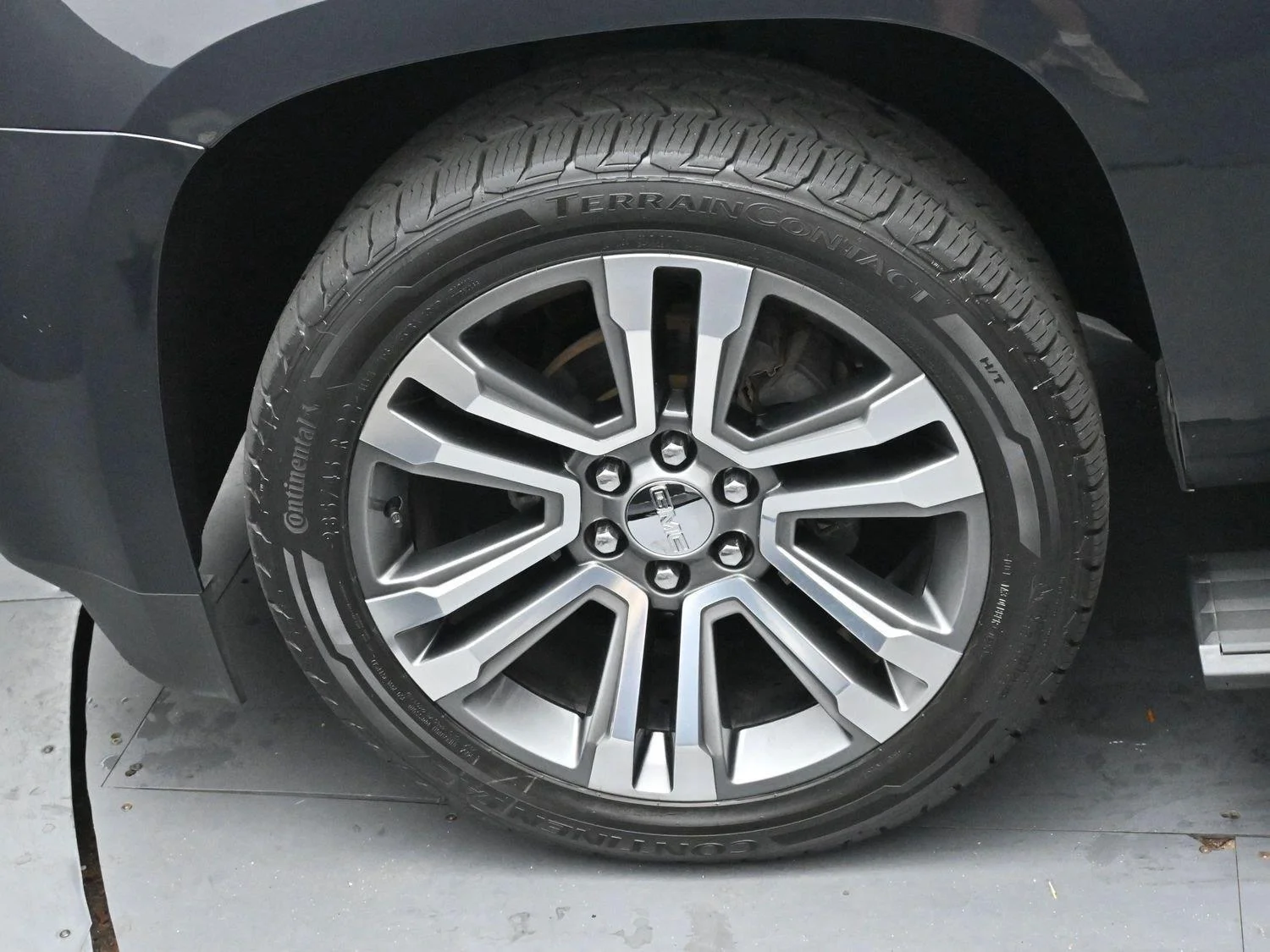 Used 2020 Carbon Black Metallic GMC Denali image 45