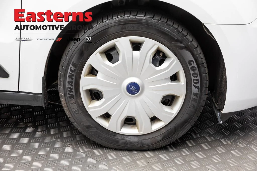Used 2022 White Ford XLT image 30
