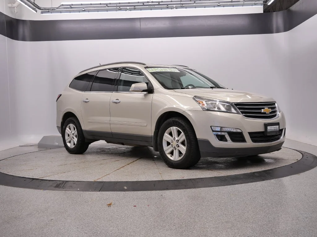 Used 2014 Gold Chevrolet LT image 7