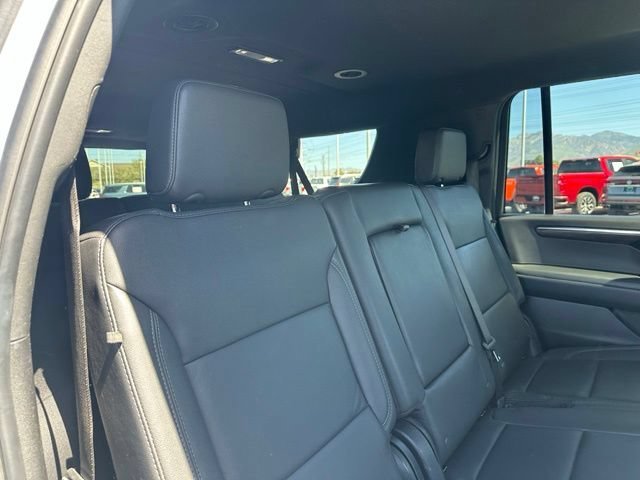 2025 Chevrolet Suburban LT - Photo 28