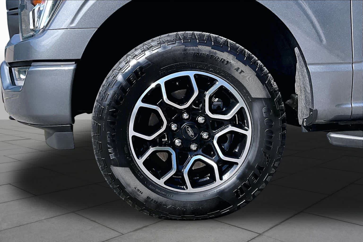 Used 2023 Carbonized Gray Ford XLT image 11