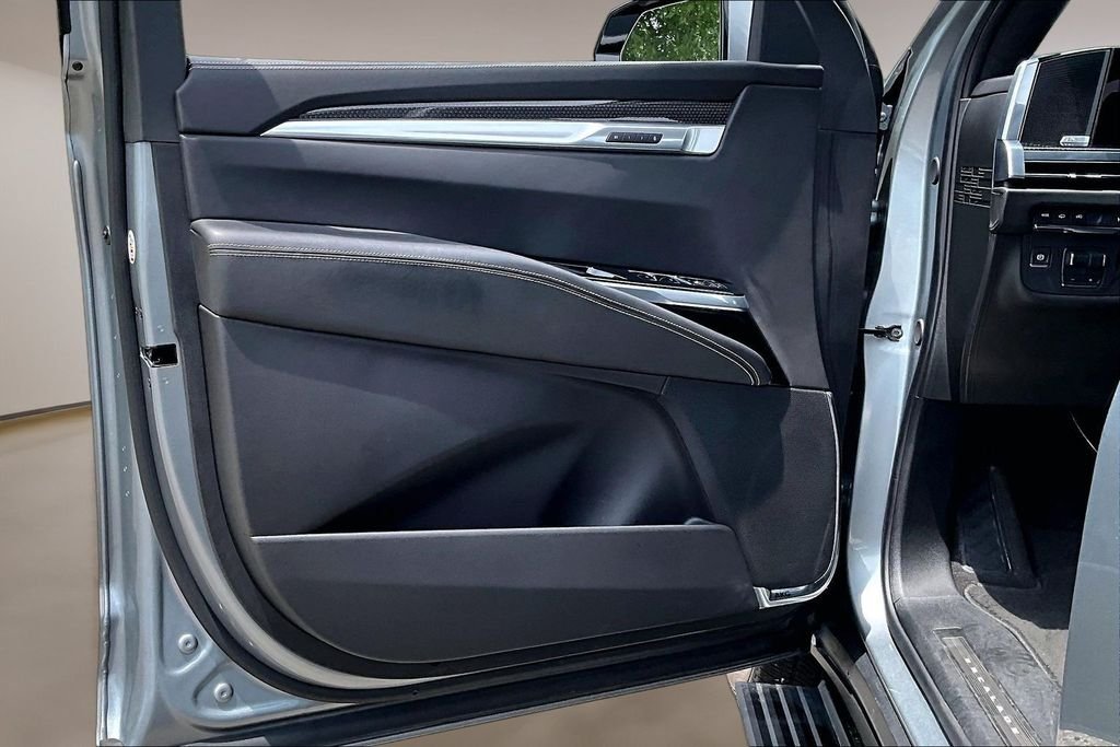 Certified Used 2025 Silver Cadillac V-Series image 18