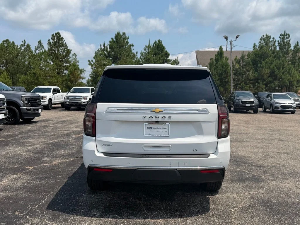 Used 2024 Summit White Chevrolet LT image 21