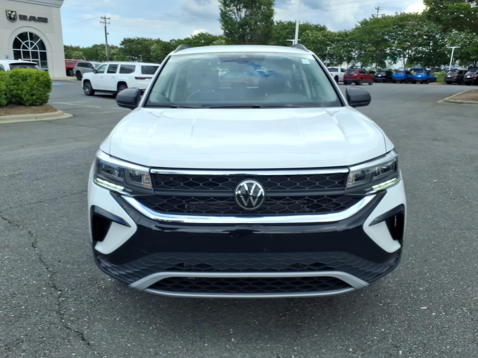 Used 2024  Volkswagen S image 12