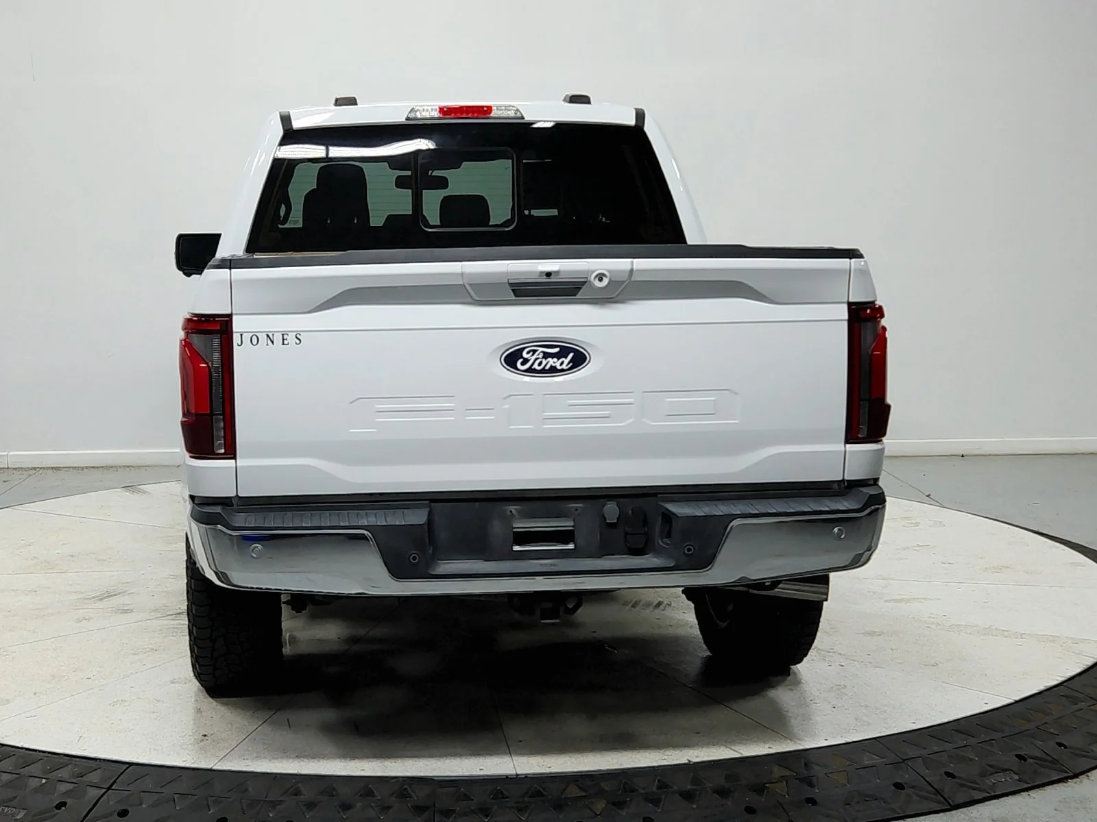 Used 2024 White Ford Lariat image 7