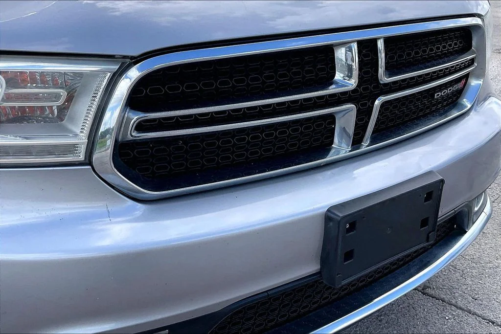 Used 2015 Silver Dodge Limited image 32