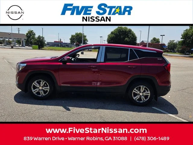 Used 2019 Red GMC SLE image 4
