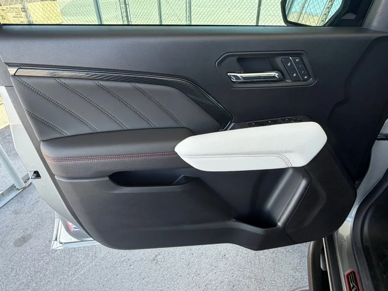 Used 2023 Sterling Metallic GMC AT4X image 18