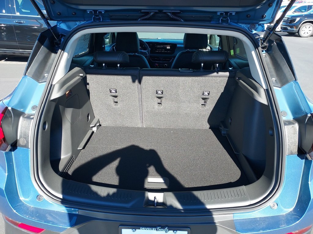 New 2026 Ocean Blue Metallic Buick Preferred image 9