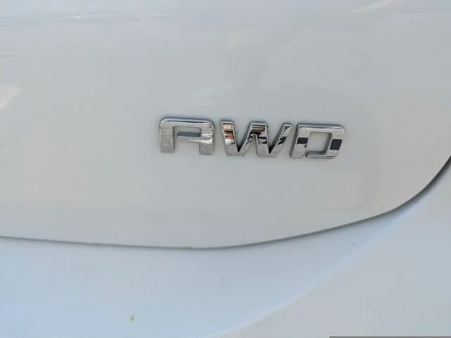 Used 2022 White Chevrolet LS image 11
