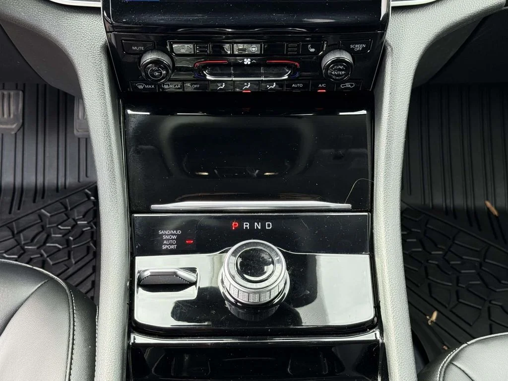 Used 2023 Black Jeep Limited image 20