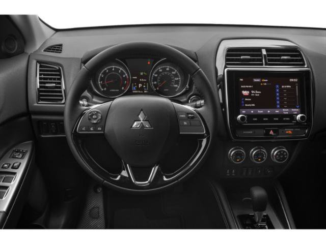 Used 2023  Mitsubishi  image 7