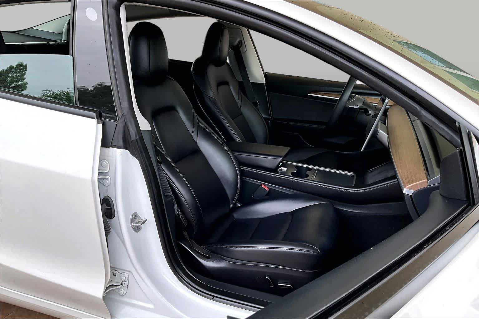 Used 2023 Pearl White Multi-Coat Tesla  image 7