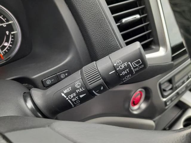 Used 2018  Honda EX-L image 17