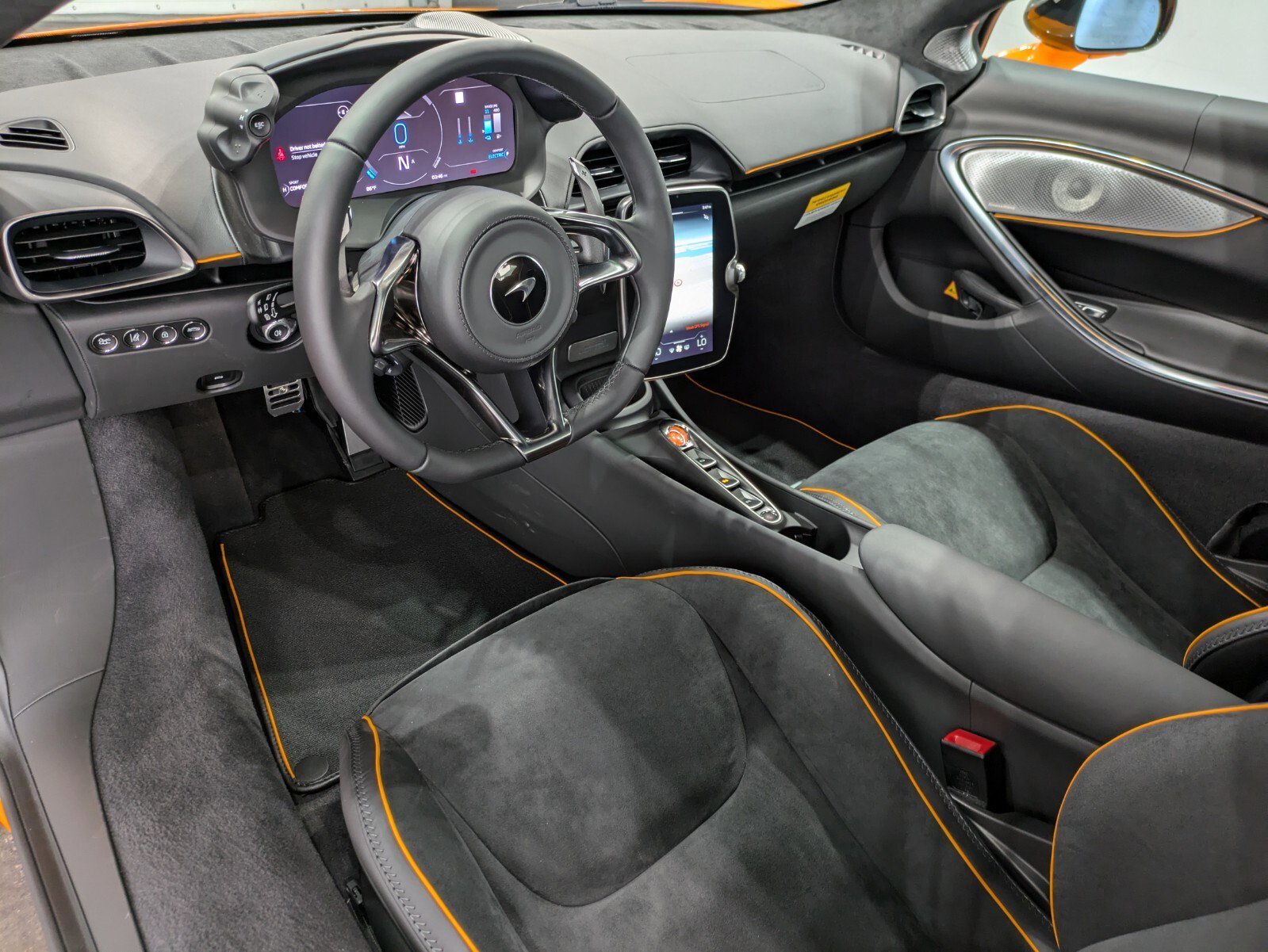 2025 McLaren Artura Vision - Photo 8