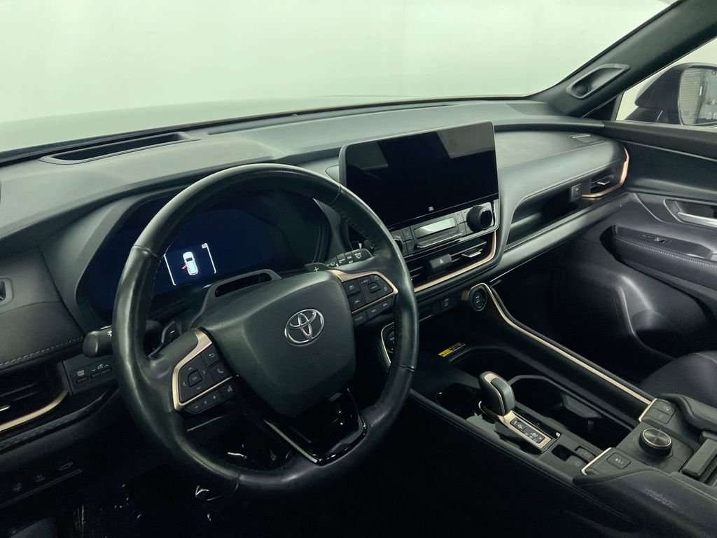 Used 2024  Toyota MAX Platinum image 27