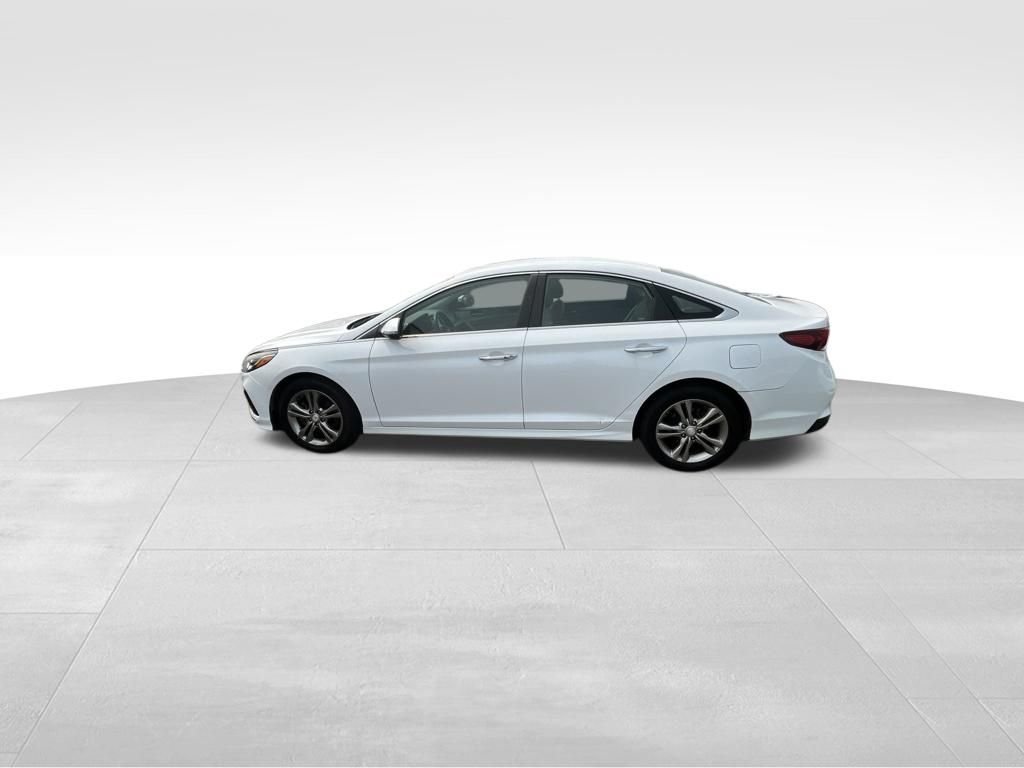 Used 2019 White Hyundai SEL image 2