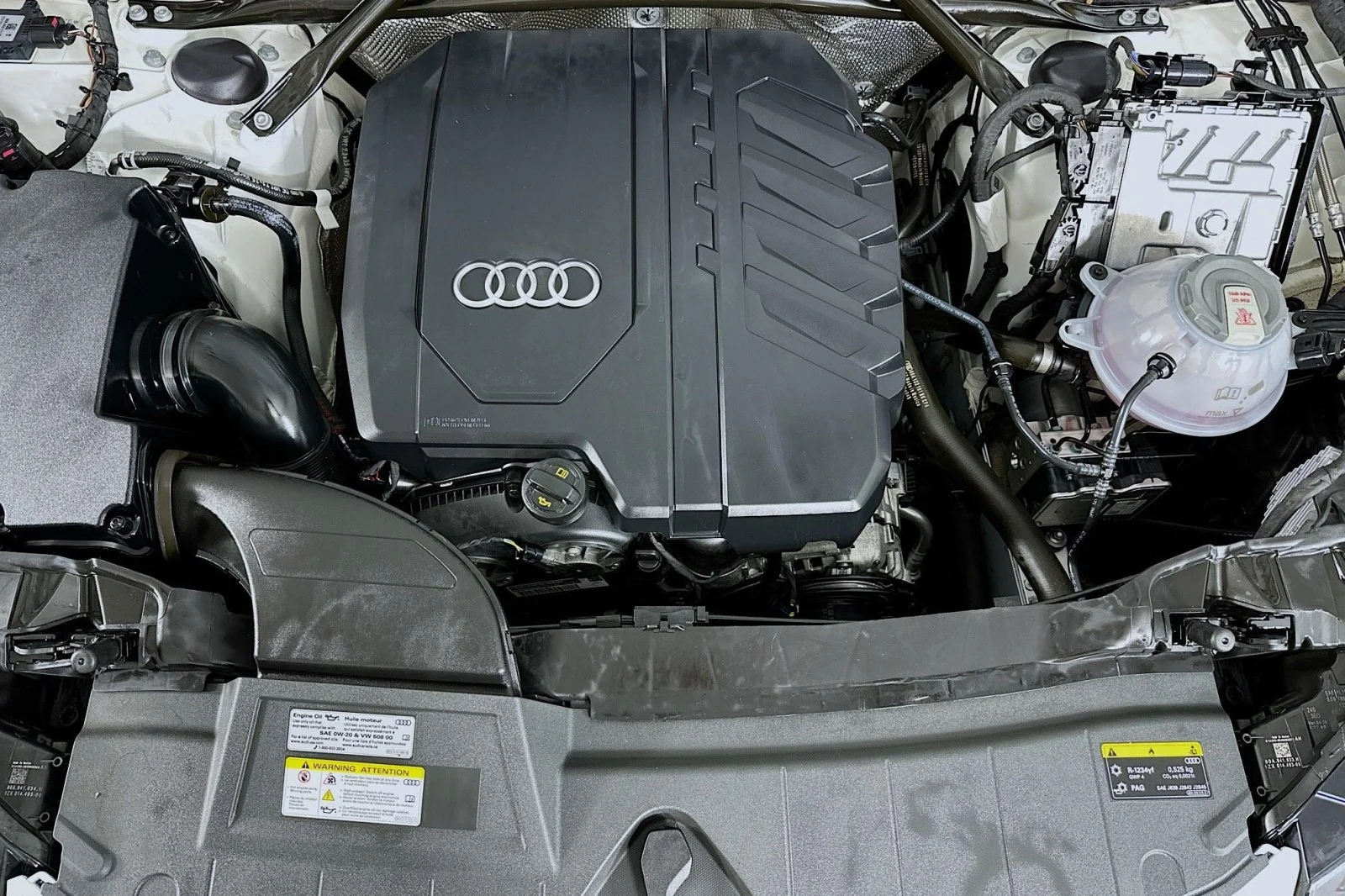 Used 2023 Ibis White Audi S line Premium image 13