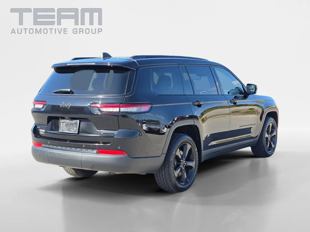 Used 2022 Black Jeep Limited image 7