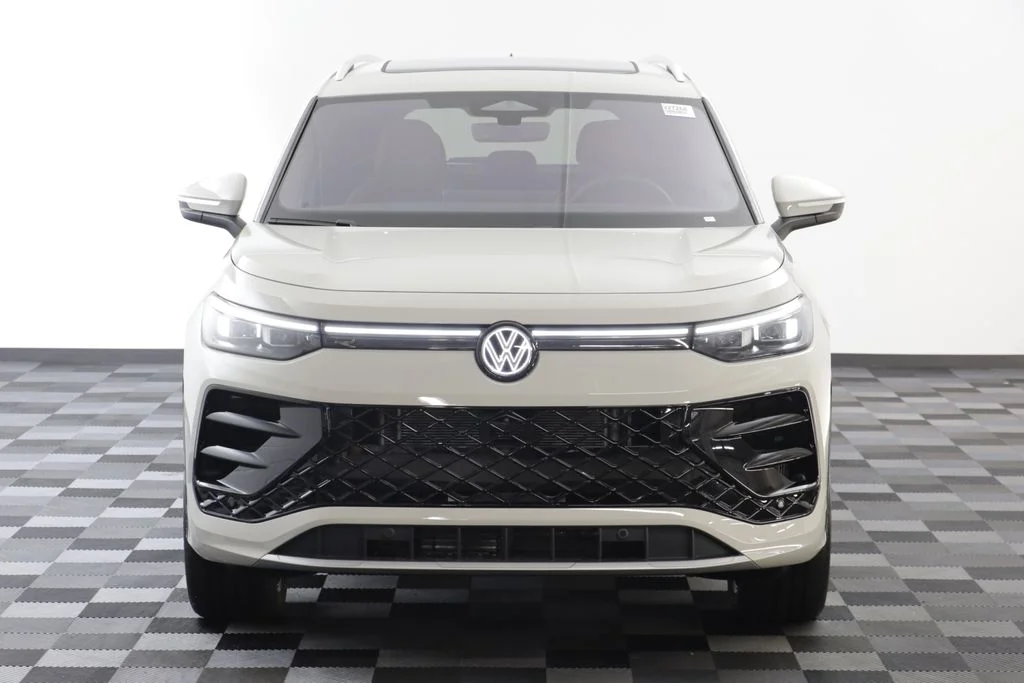 New 2026 Sandstone Volkswagen SEL R-Line Turbo image 25