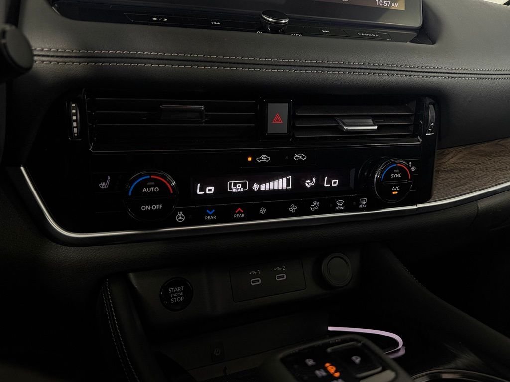Used 2025 Gold Nissan Platinum image 19