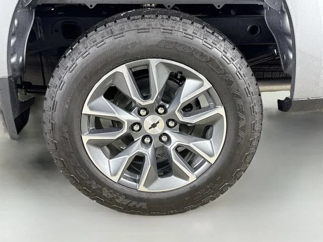 New 2026 Sterling Gray Metallic Chevrolet RST image 31