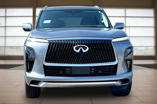 New 2027 Silver INFINITI LUXE image 3