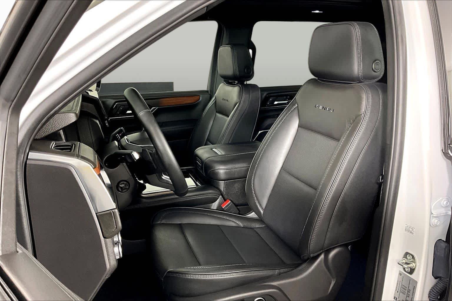 Used 2026 Summit White GMC Denali image 8