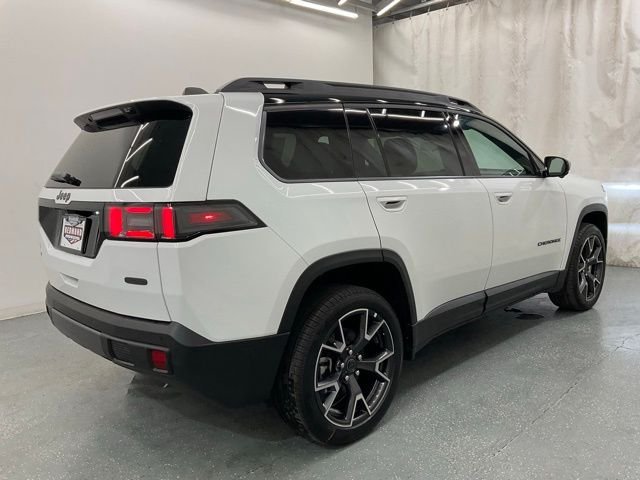 New 2026 Bright White Clear-Coat Exterior Paint Jeep Overland image 7