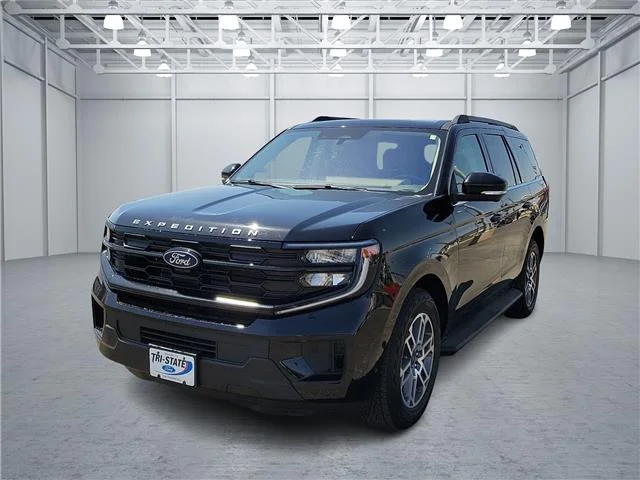 Used 2025 Agate Black Metallic Ford Active 4x4 image 1