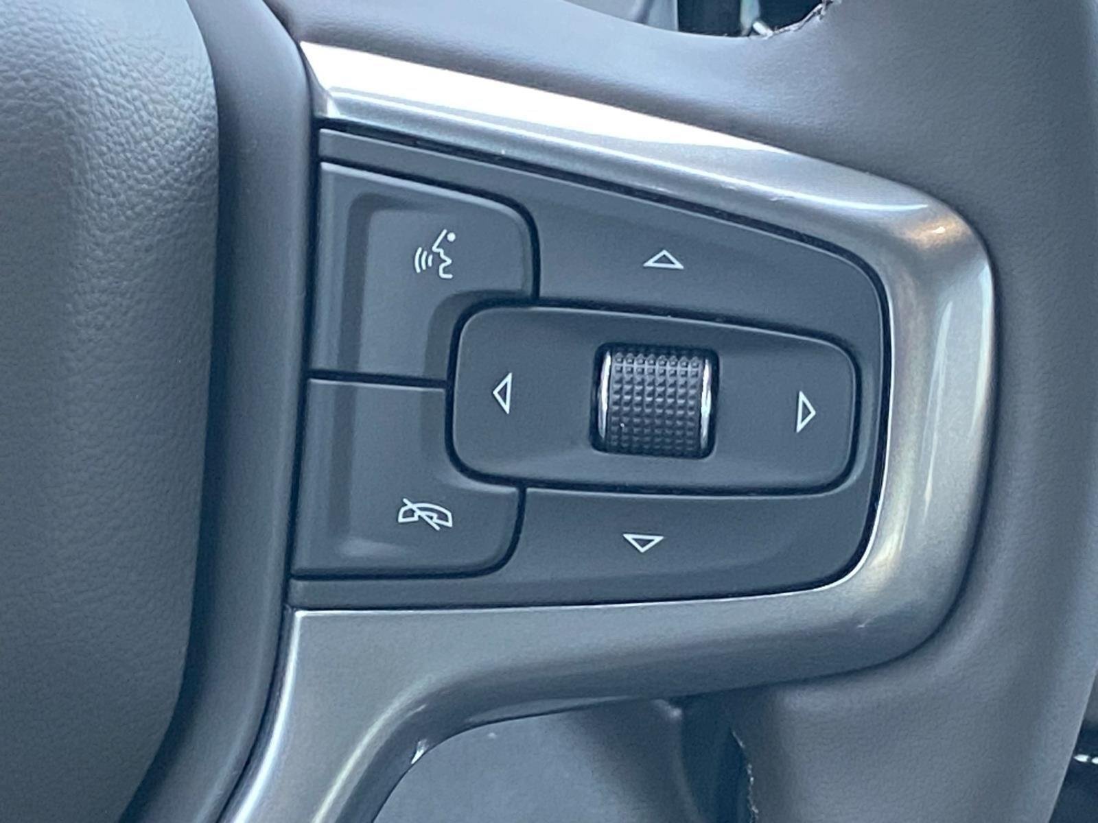 2025 Chevrolet Silverado 1500 LTZ - Photo 10