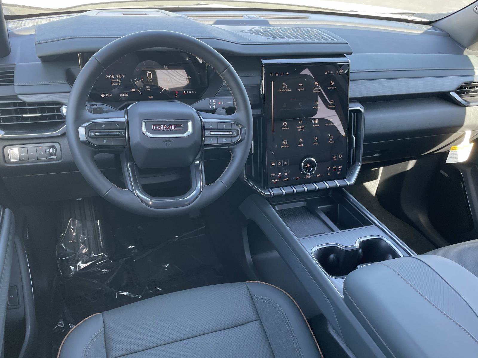 2026 GMC Acadia AT4 - Photo 7