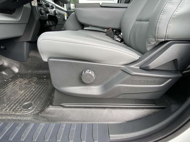 2025 Ford F-550 Super Duty Chassis Cab XL - Photo 13