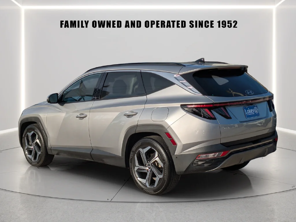 Used 2022 Silver Hyundai Limited image 3