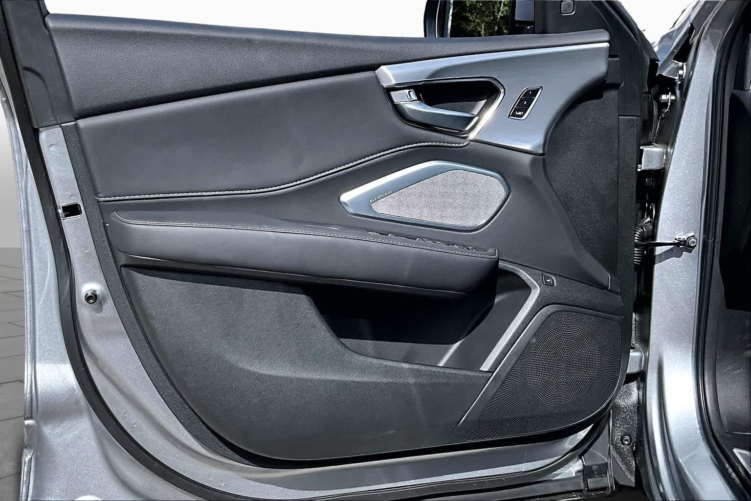 New 2026 Solar Silver Metallic Acura w/Technology Package image 10