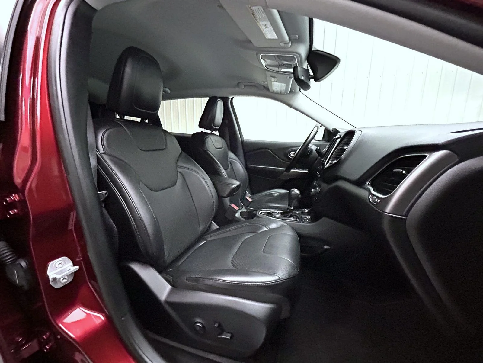 Used 2019 Red Jeep Limited image 15
