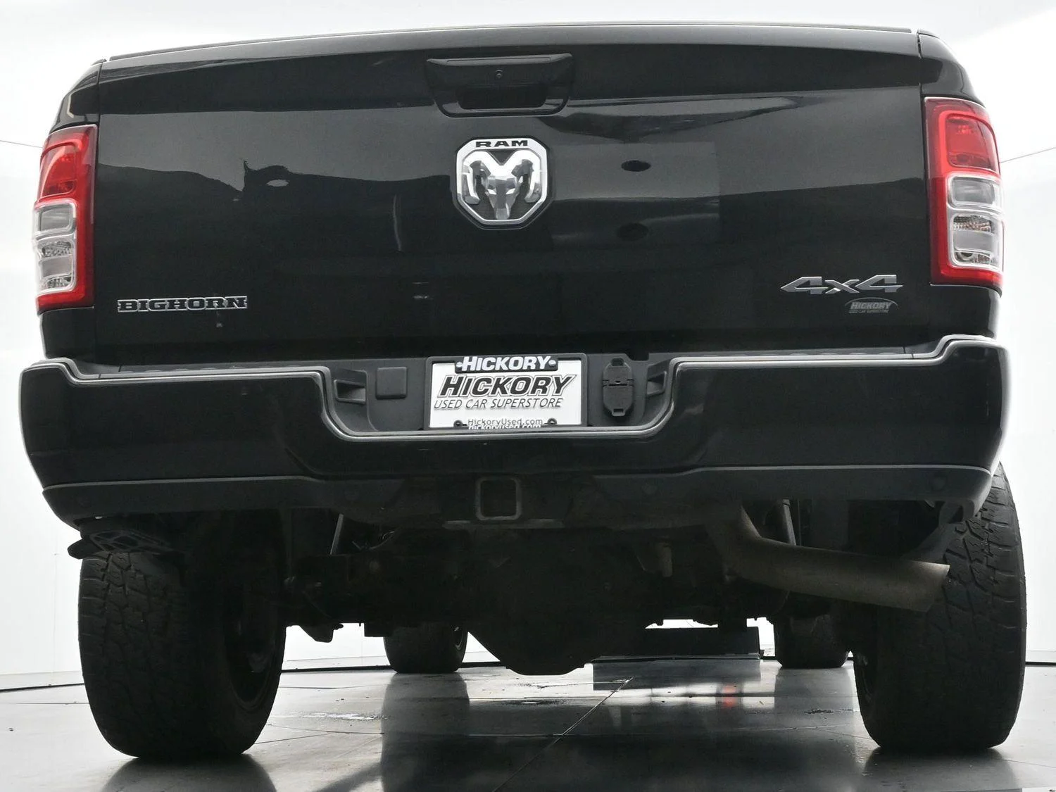 Used 2022 Diamond Black Crystal Pearlcoat Ram Big Horn image 47