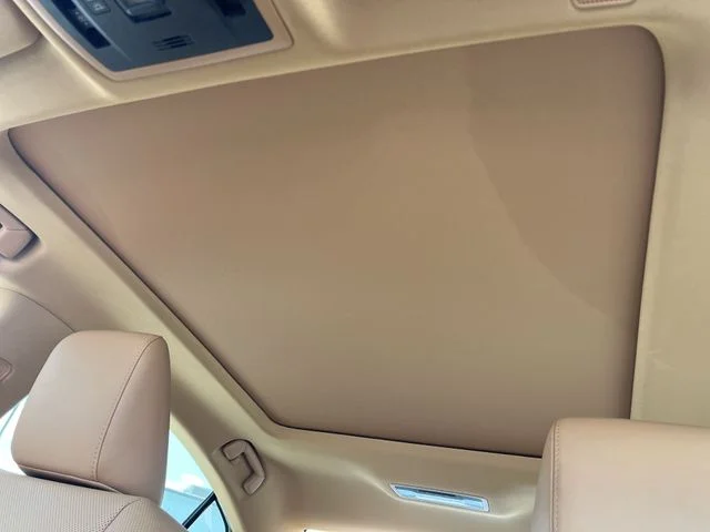 Used 2022 White Lexus 350 image 18