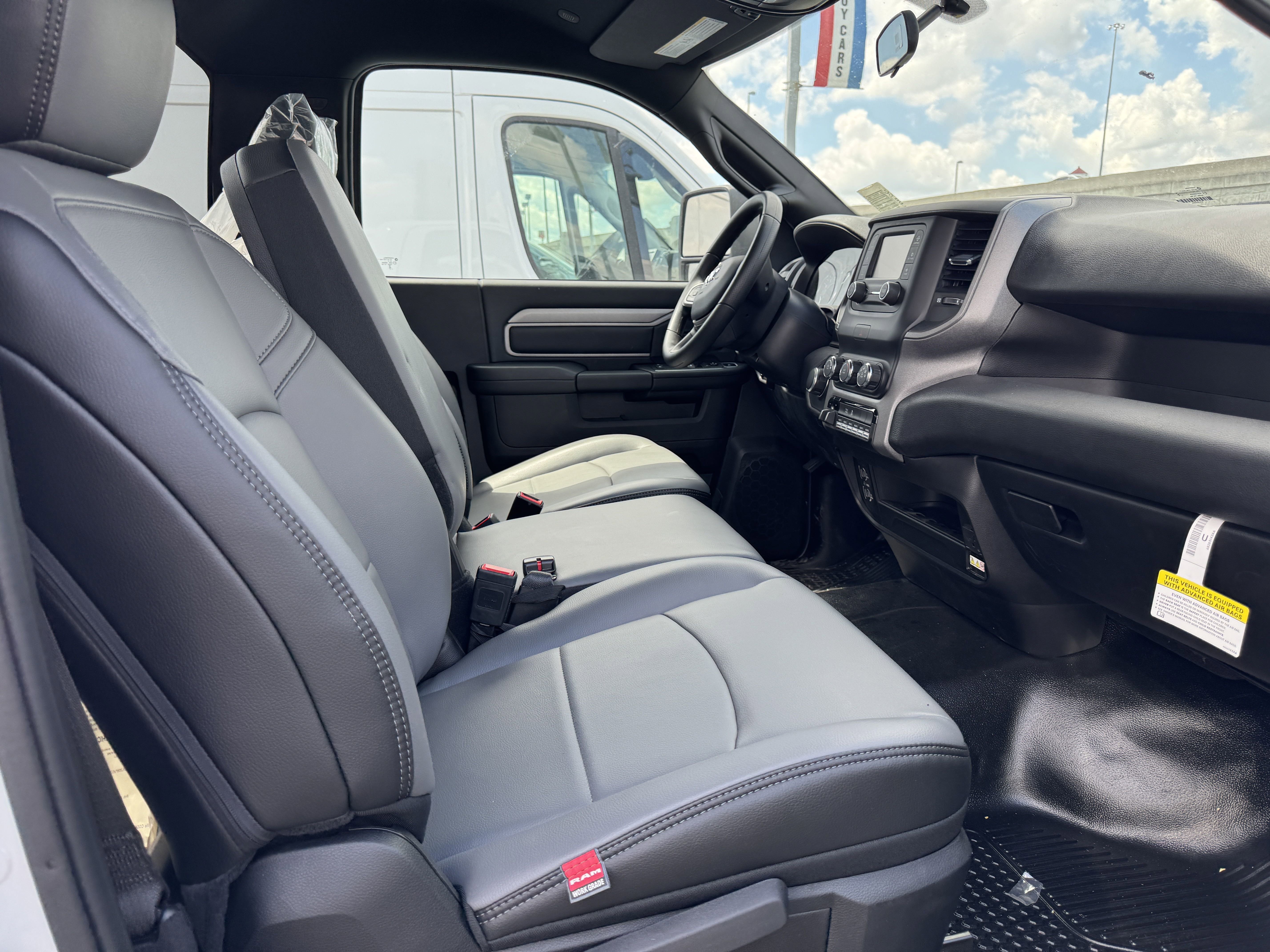 2024 RAM 2500 Tradesman - Photo 15