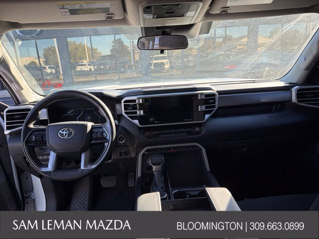 Used 2022 White Toyota SR5 image 12