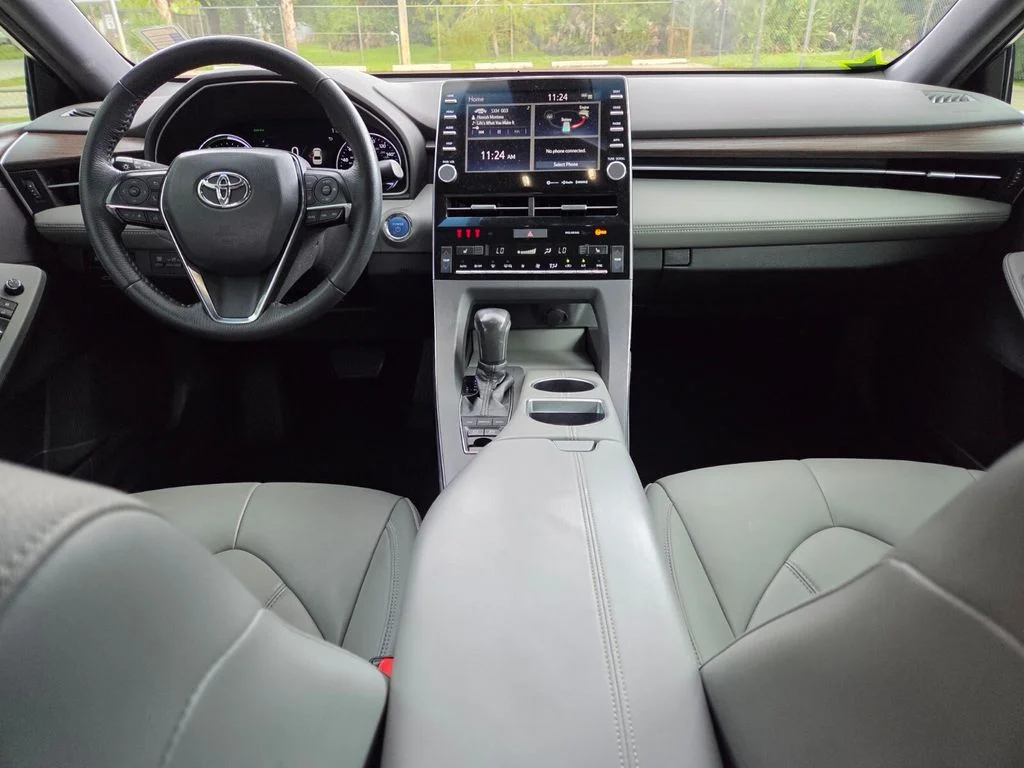 Used 2021 Beige Toyota XLE Plus image 5