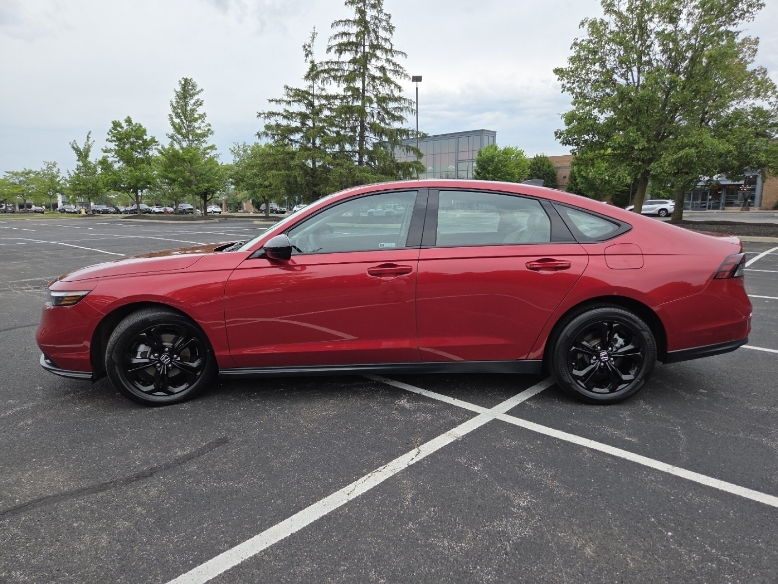 2025 Honda Accord SE - Photo 17